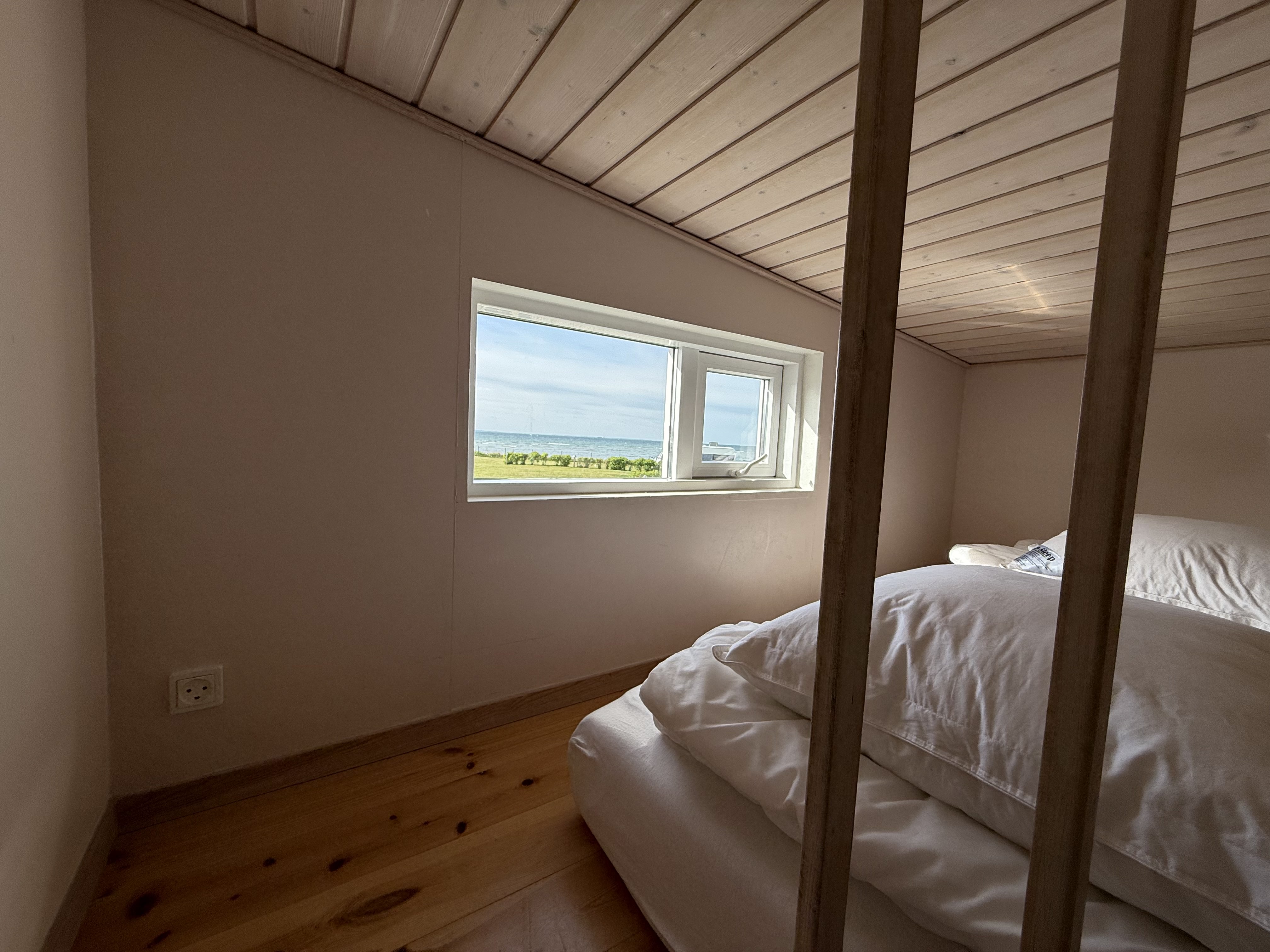 Luksushytte terrasse med aftensol