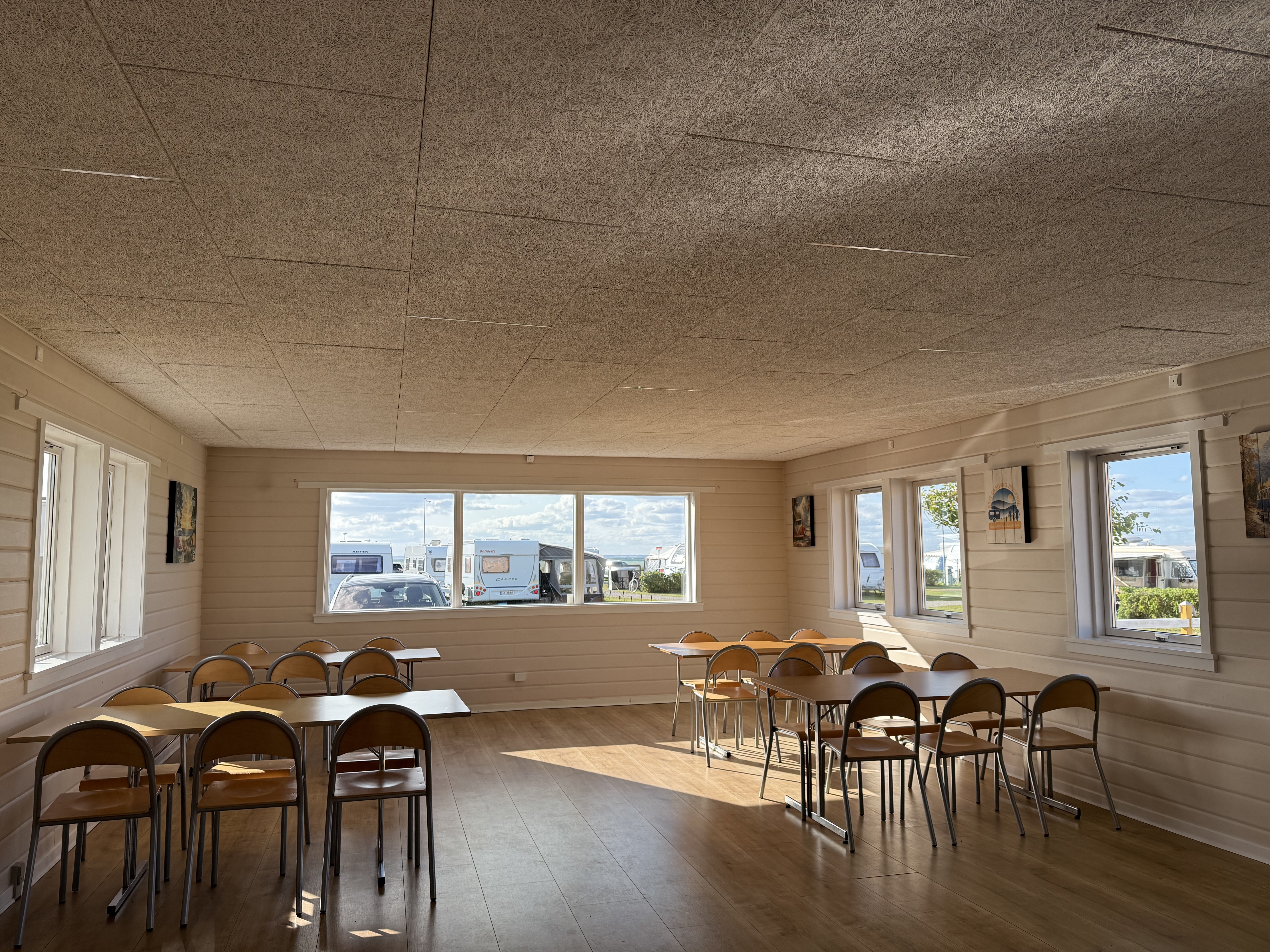 Another view of the lounge