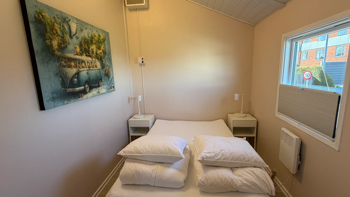 Senior Cabin bedroom 2